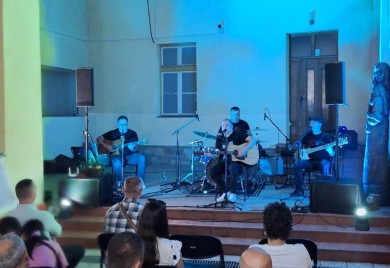Параноид и Фочаци - музиком за Дарка Мастила