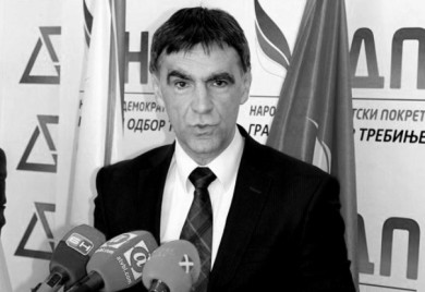 Preminuo Zdravko Krsmanović