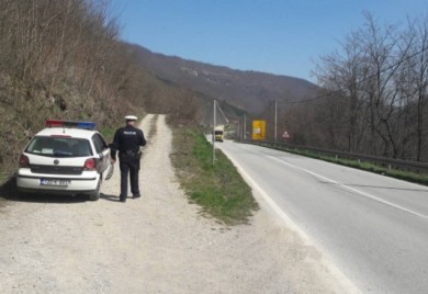 Filmska potjera u Foči i Goraždu za švercerima cigareta