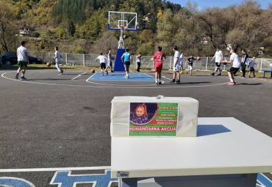 Igrajući basket prikupili 787 maraka za Helenu i Nemanju