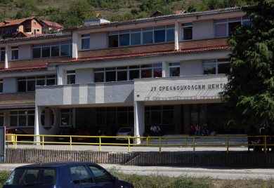 На почетку уписа велико интересовање за гимназију и медицинску школу