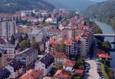 У недјељу раде пекаре, цвјећаре, продавнице погребне опреме, дежурна апотека и угоститељски објекти
