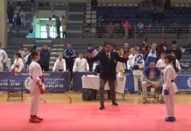 Пораз кошаркаша у Бијељини, каратисти одлични у Чачку