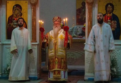 Храм Светог Саве прославља крсну славу: Митрополит Хризостом служи литургију