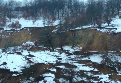 У Будњу се поново покренуло клизиште