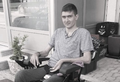 Преминуо Немања Старовић