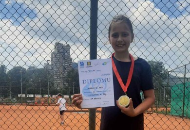 Сребро за Миу Вуковић на тениском турниру у Зеници