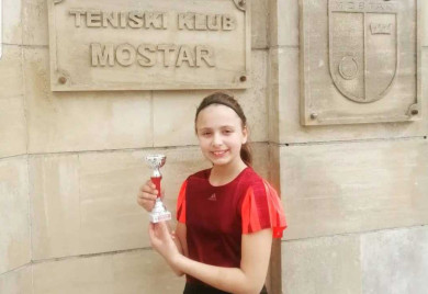 Тенис: Миа Вуковић најбоља на турниру у Мостару