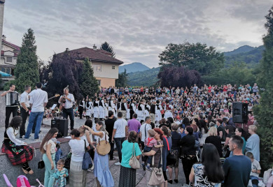 У петак у Фочи Смотра фолклора