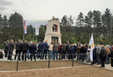 Парастос за погинуле борце и цивиле Миљевине