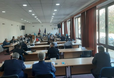 Сутра сједница локалног парламента