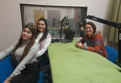 Емисија "Ритам младих" о зависности дјеце од мобилних телефона