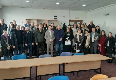Приправнички стаж за 28 младих