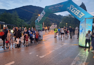 „Улична трка кроз Фочу“: Најбржи Урош Гутић и Алма Хрњић