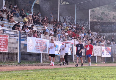 Познати полуфиналисти 19.Фудбал френдса