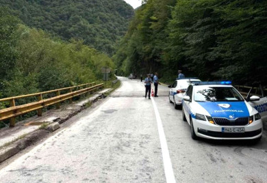 Стијена усмртила сувозача