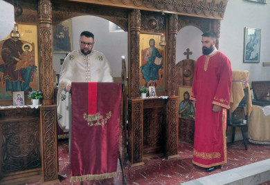 Парастос за српске жртве на Огњену Марију