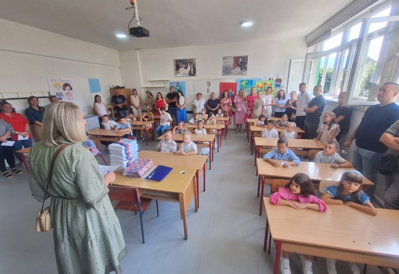 Фочански школарци поново у клупама, првачића више него лани