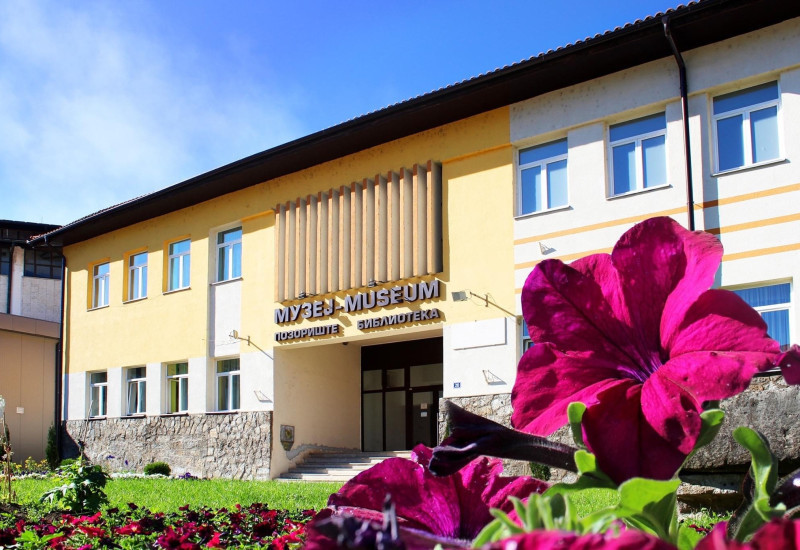 Изложба „Доласци и одласци“ Доротеје Матовић  у Музеју „Стара Херцеговина“