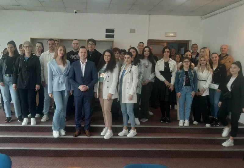 Општинске стипендије за 152 студента, настављено са повећањем мјесечног износа