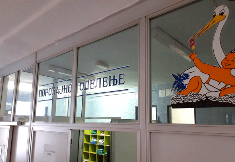 Два дјечака и близнакиње прве бебе рођене у Фочи