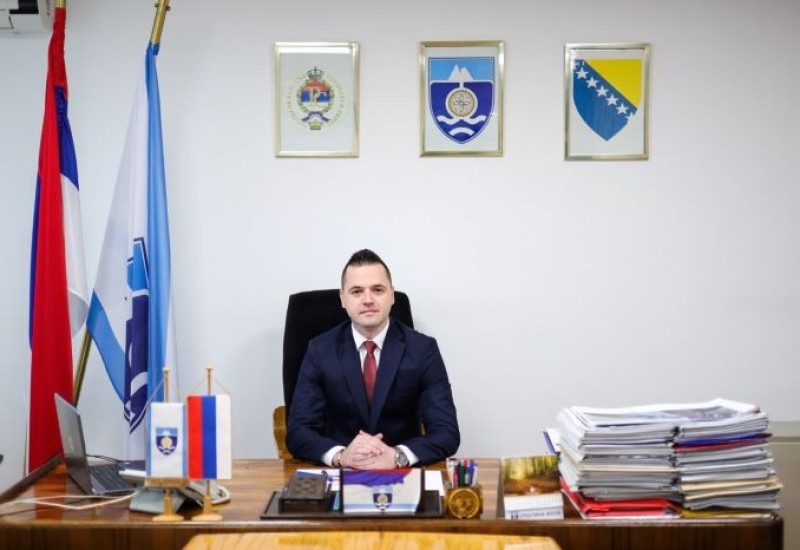 Вукадиновић: Божић да подстакне на међусобну љубав и доброту