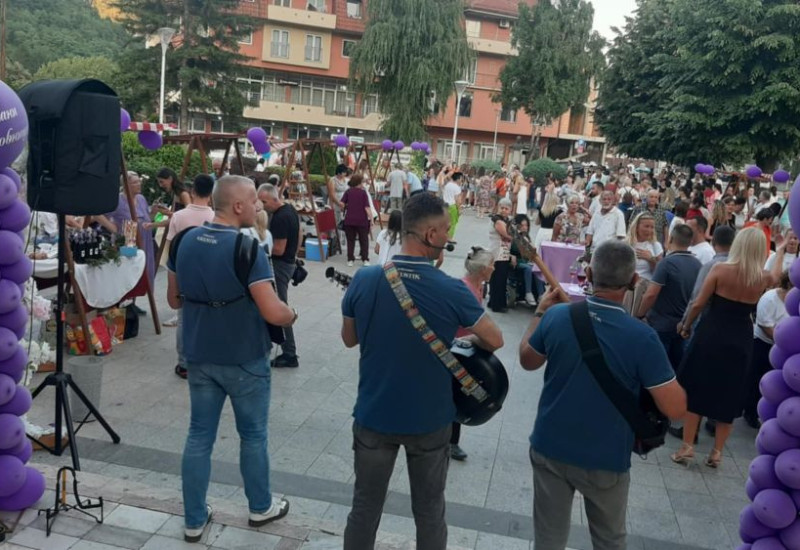 Дани боровнице: Плавичасто благо привукло велики број посјетилаца