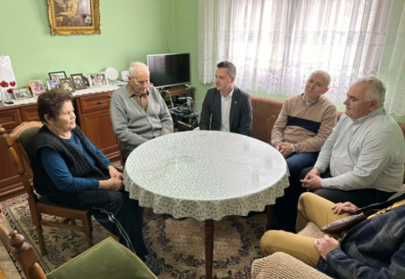 У сусрет Дану бораца: Са породицама погинулих и ратних-војних инвалида