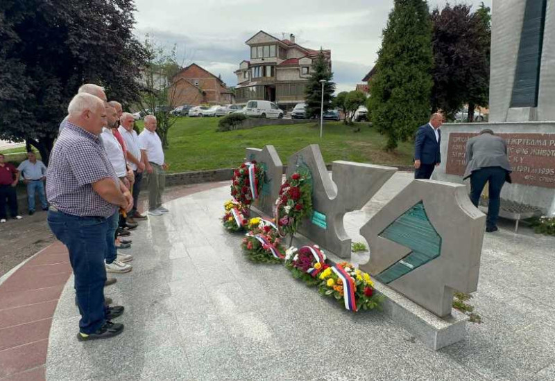 Једнократна новчана помоћ за 15 породица РВИ из Фоче