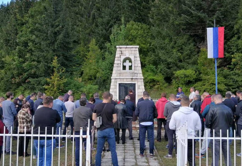 Сјећање на страдање српских бораца и цивила на Папратној њиви