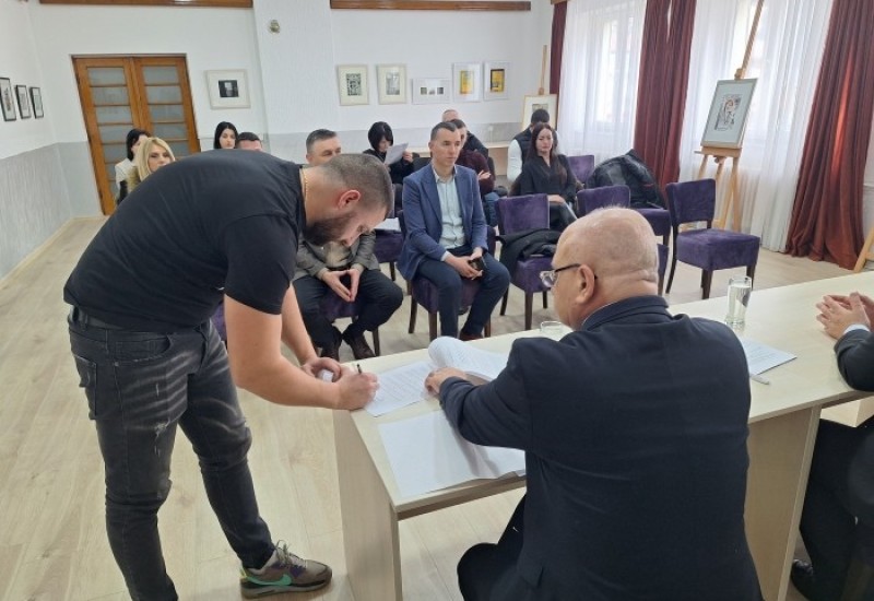 У програмима запошљавања и самозапошљавања посао добило 30 Фочака