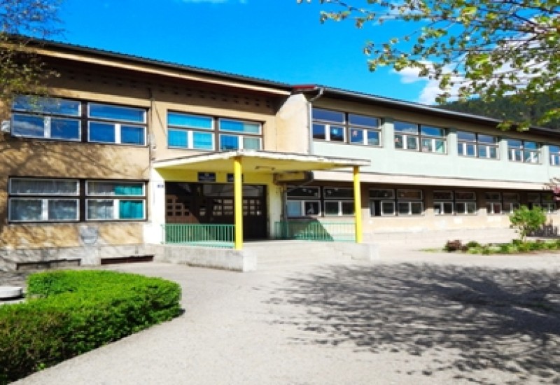 OŠ „Sveti Sava“: Muška i ženska ekipa u fudbalu plasirale se na regionalno takmičenje