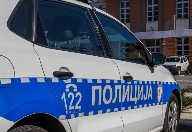 Oštetili vozilo policijskog službenika