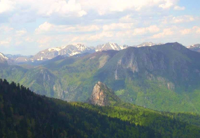 Претежно сунчано уз промјенљиву облачност