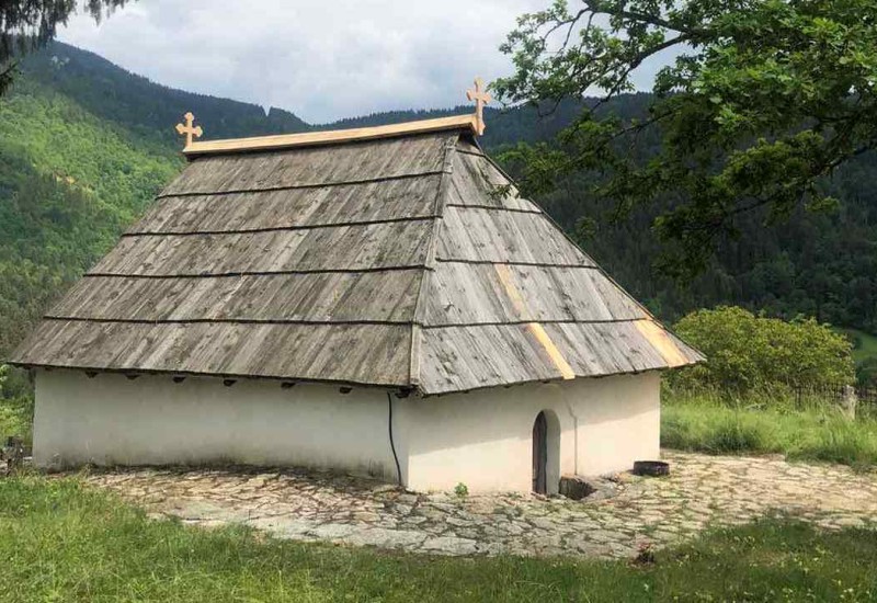Црква Шклопотница: У сриједу Петровдански сабор