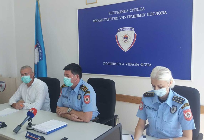 У пет полицијских акција заплијењена дрога, цигарете и сузбијене преваре путем интернета