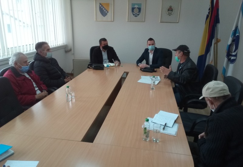 Група грађана бошњачких повратника: Спахић нарушава међуљудске и међунационалне односе