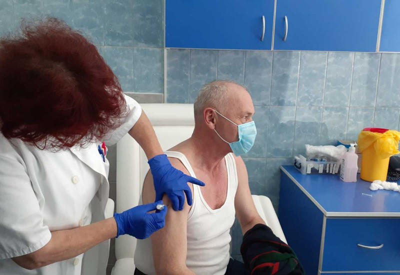 Вакцинација у Фочи тече по плану: Прву дозу вакцине примило око 2 700 грађана