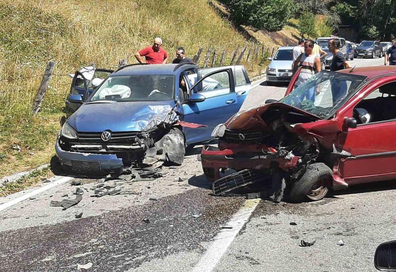 Три лица повријеђена у судару на Пријеђелу