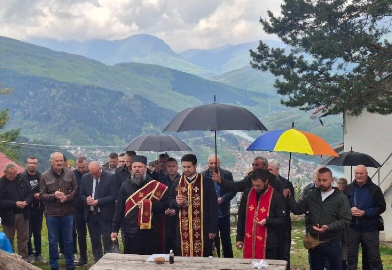 Славне жртве и борци Превраћа неће бити заборављени