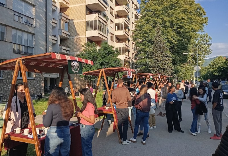 Шоља чаја спојила свијет у Фочи
