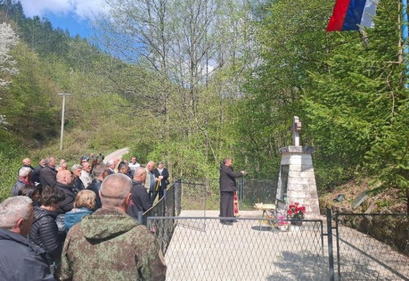 Обиљежена 33. годишњица страдања бораца у Кратинама