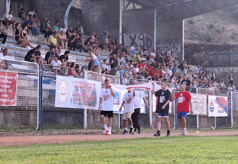 Познати полуфиналисти 19.Фудбал френдса