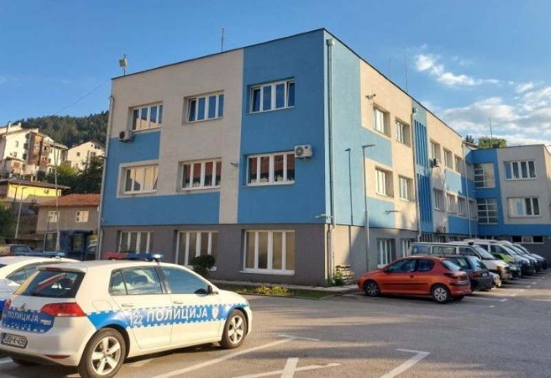 Ухапшен због недозвољеног оружја